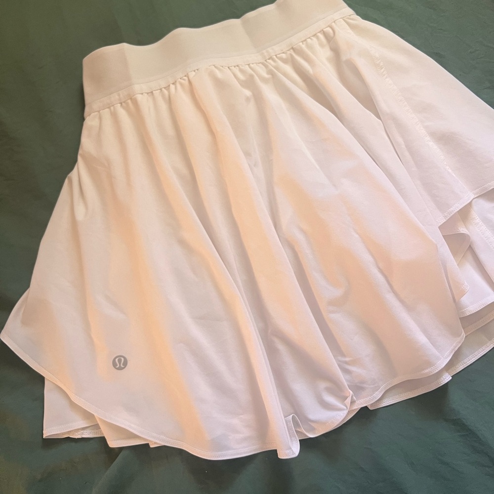 size 4 white court rival skirt